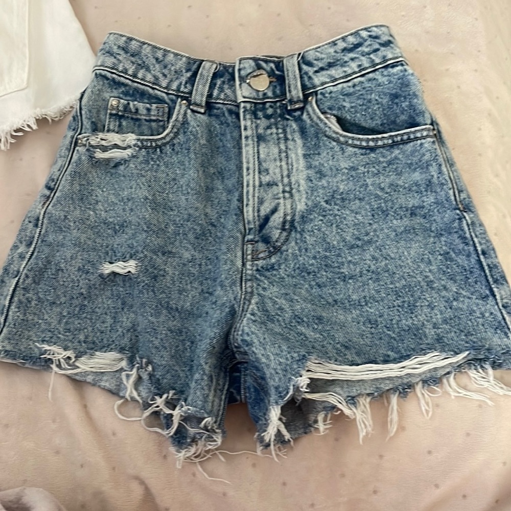 zara jean shorts 32